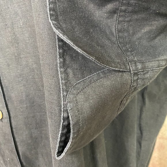 πSarah Spencer Basic Piece Black Linen Blouse - Picture 9 of 15